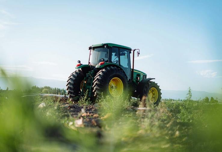 On peut estimer que chaque cheval revient à environ 0,26 e/h, soit 2 600 e par cheval sur 10 000 heures. 
