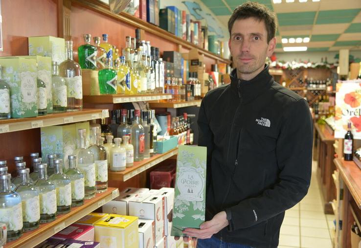 La poire d’Olivet représente aujourd’hui une part stratégique de l’activité spiritueux de Covifruit, avec un approvisionnement auprès de producteurs locaux et une production partiellement internalisée pour garantir les volumes.