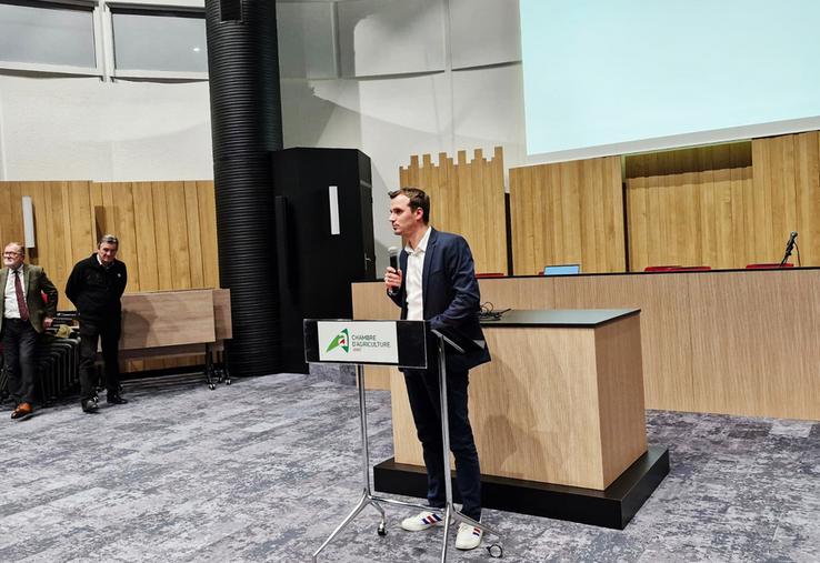 Lundi 12 janvier, à Orléans. Lors de sa première cérémonie de vœux à la tête de la chambre d’Agriculture du Loiret, Valentin Caron a dressé un état des lieux des tensions économiques, sanitaires et structurelles qui pèsent sur les exploitations agricoles du département.