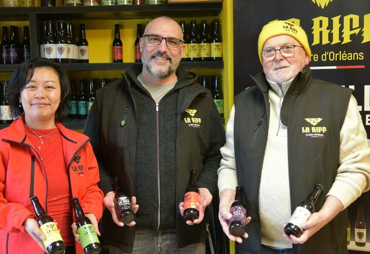 De gauche à droite, Nan, Matthieu et Bernard portent ensemble le développement de la brasserie La Riff, dont les bières, déjà primées dans plusieurs concours nationaux et internationaux, seront présentées au Concours général agricole lors du Salon international de l’agriculture 2026.