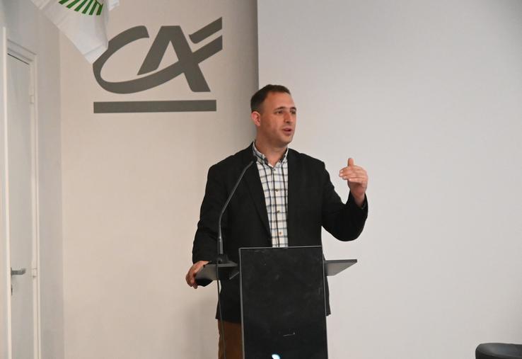 Le président de la FNSEA 41, Olivier Hardouin, a introduit et animé les débats tout au long de l'assemblée générale.