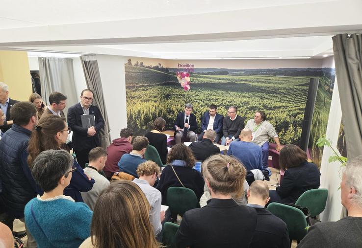 Lundi 23 février, à Paris. Lors d'une conférence de presse, les représentants de la Cnaoc, aux côtés du Cniv, de la Fnab et de France Vin bio, ont tenu une conférence de presse lors du Salon de l'agriculture.
