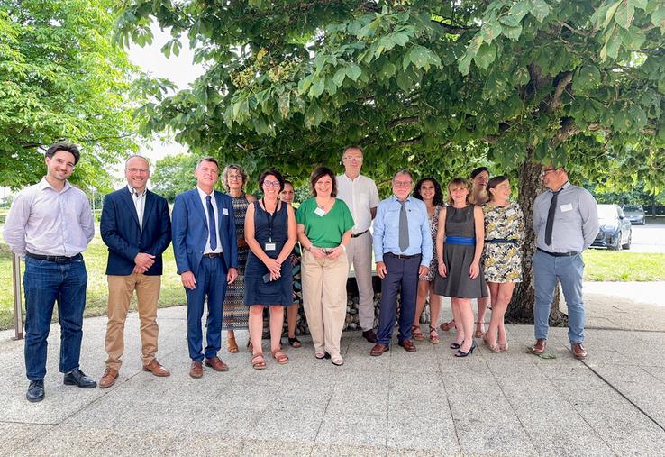 Vendredi 29 mai, à Châteaudun. Tous les partenaires qui ont contribué à la mise en place du bachelor Agro porté par le campus de Nermont et l'Esa de Guyancourt sont présents pour son lancement officiel.