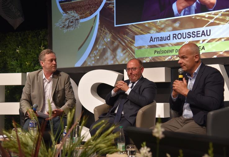 Nemours, mardi 2 juin. De g. à d. : Pascal Verrièle, Laurent Duplomb et Arnaud Rousseau.