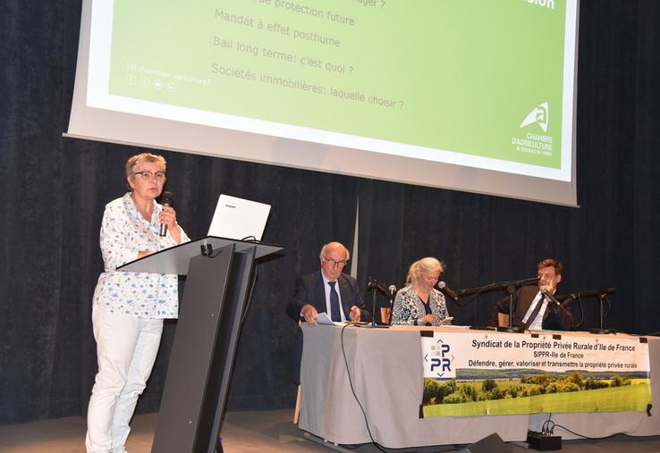 Paris, vendredi 12 juin. A l'issue de la partie statutaire, une conférence débat était axée sur la transmission.