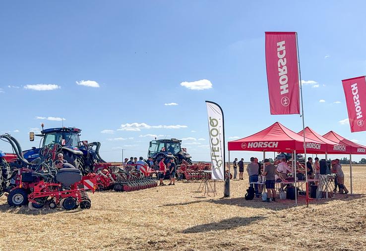 Le 5 août, à Conan (Loir-et-Cher). Le groupe Lecoq, New Holland et Horsch se sont associés pour un afterwork ensoleillé autour de leurs produits.
