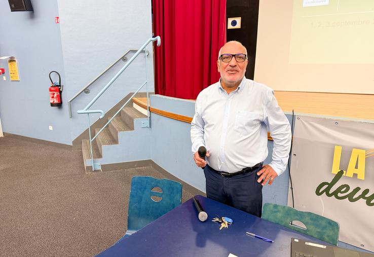Mardi 1er septembre, à Sours. M'hamed Faouri est le nouveau directeur du campus Naturalim de Chartres-La Saussaye.