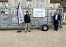 Sébastien Dromigny, conseiller régional et délégué spécial à la marque Produit en Île-de-France, au bio et aux circuits courts, ainsi qu'Olivier Hue, président de la MSA, étaient présents pour l'inauguration des couloirs de contention.