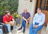 Lundi 23 juin, à Puiseaux. Didier Roulon (au c.), président pour la communauté de communes du Pithiverais Gâtinais de la FNSEA 45, a reçu le député Anthony Brosse sur son exploitation, avec Dorian Sagot (à g.), président de JA 45.