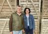 Damien Renard, ici avec son épouse Nathalie, exploite 140 hectares avec une forte proportion de cultures industrielles : pommes de terre, oignons et betteraves rouges.
