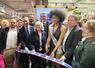 En présence d'élus politiques et agricoles, c'est Miss Essonne 2025, Stella Capitaine, qui a coupé le ruban lors de l'inauguration officielle du stand départemental.