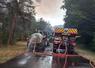 Incendie à Fontainebleau dimanche 12 juillet 2026. Les agriculteurs apportent leur aide aux pompiers.
