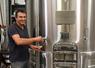Cyril Desloges, vigneron à Monthou-sur-Cher, a vécu des vendanges estivales particulièrement précoces et rapides avant d’entamer la vinification d’un millésime 2026 atypique.