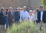 Mercredi 16 septembre, à Villeny. Accompagné de nombreux élus solognots, dont le maire Hubert Chevallier, Michel Fournier, ministre de la Ruralité, a visité le village solognot dans le cadre du dispositif Villages d'avenir dont bénéficie la commune. 