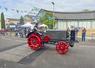 Dimanche 20 septembre, à Chartres. Le tracteur Renault 301H gazogène de 1940 a fait ses premiers tours de roues devant le Compa.