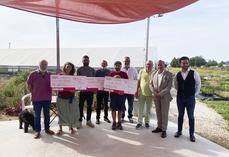 Mardi 10 juin, à Blois-Vienne. Le réseau Initiative Loir-et-Cher a remis un chèque de 20 000 euros à trois jeunes installés récemment.