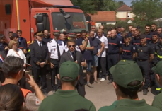 A Fontainebleau ce jeudi 15 juillet, le président Macron a salué l'engagement des agriculteurs en s'adressant aux coordinateurs Samuel Vandaele et Pascal Verrièle, président et secrétaire général de la FDSEA 77.