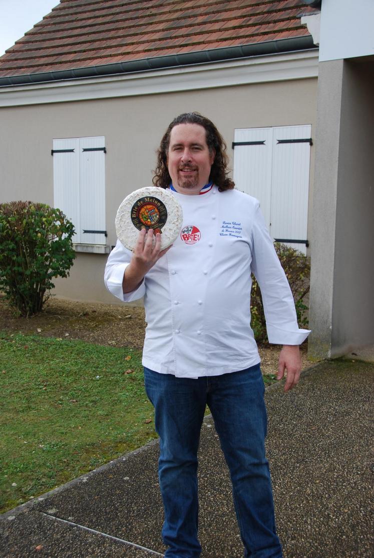 Vingt ans après ses débuts dans le monde des fromages, il est le parrain de l’opération seine-et-marnaise « J’aime les fromages de Brie ».