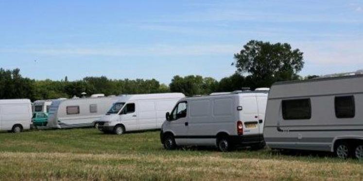 L’État projette la construction d’une aire de grand passage pour les gens du voyage à Saint-Martin-de-Bréthencourt (Yvelines). 