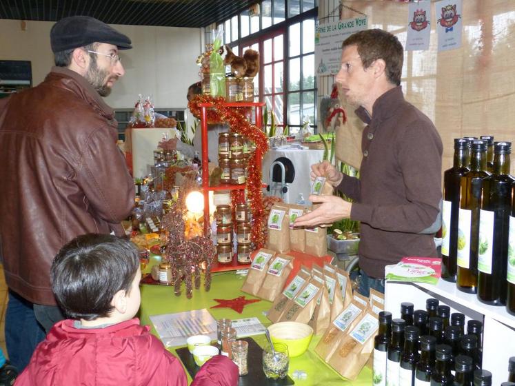 Le 22 décembre, à Blois. Les producteurs ont échangé sur leur savoir-faire avec les consommateurs.