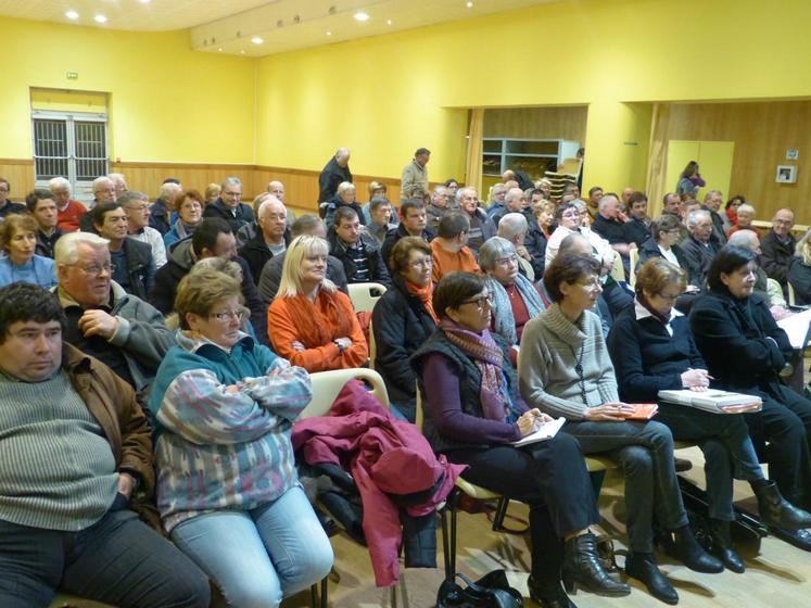 Le 5 février, à Montoire-sur-le-Loir. Habitants et élus sont venus en nombre à la réunion de préparation du comice. 
