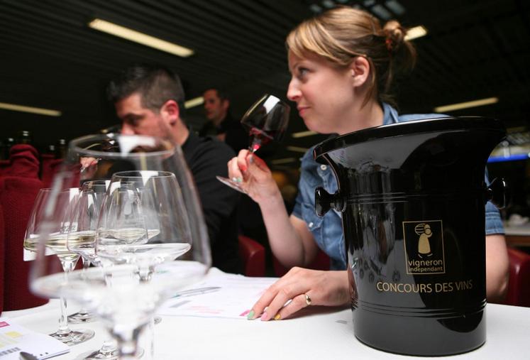 Le 20 mars, à Paris. 2 400 jurés ont jugé plus de six mille échantillons pour la 26e édition du Concours des vins des Vignerons indépendants.