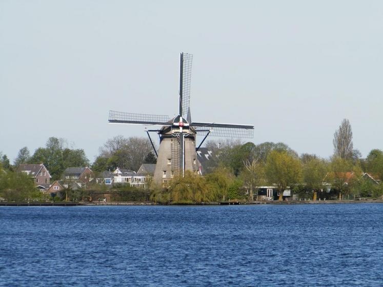 Autre particularité des Pays-Bas : ses moulins qui bordent les canaux.