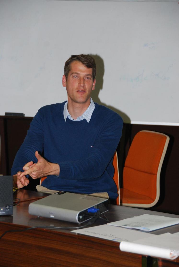 Le Mée-sur-Seine (Seine-et-Marne), mardi 2 juin. Le président de la FRCuma, Vincent Boddaert, souhaite accroître la présence de la Fédération lors des assemblées générales des Cuma.