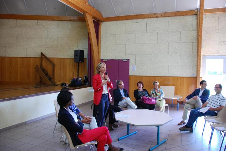 Sammeron, jeudi 4 juin. Valérie Pécresse rencontre les acteurs agricoles, ruraux et de la chasse en présence d’élus locaux.