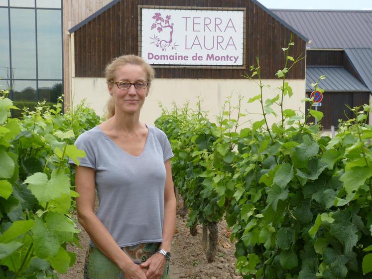 En 2007, Laura Semeria a repris un domaine viticole en Loir-et-Cher.