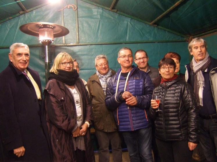 À la ferme du Grand Clos à Puiselet-le-Marais (Essonne), la Balade du goût a aussi été l’occasion d’inaugurer une nouvelle salle de gavage en présence d’élus locaux.