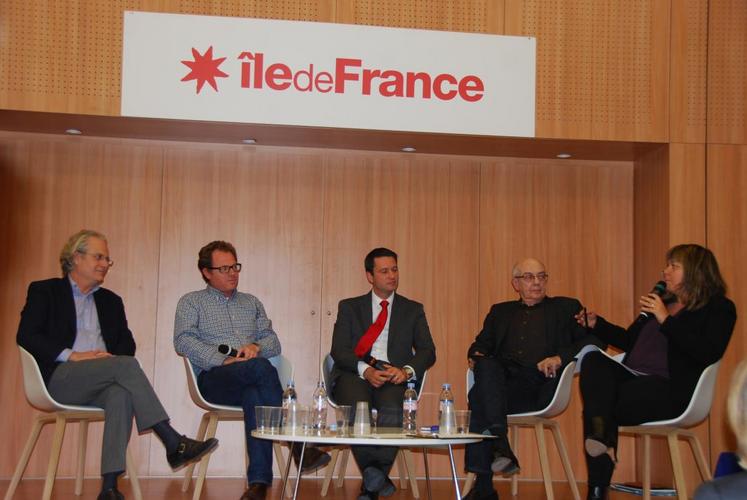 La valorisation des végétaux franciliens a également été au cœur des discussions en présence de Laurent Chatelain, pépiniériste, Xavier Laureau de la Ferme de Gally, et François Mary, de Village nature.