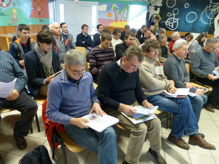 Saint-Romain-sur-Cher, le 11 décembre. La FDCuma a tenu son assemblée générale et a discuté du projet de régionalisation.