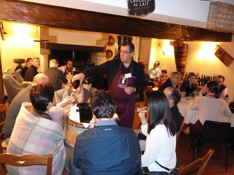 Le 7 février à Veuves. Quarante personnes étaient présentes pour l’événement Toques et vins.