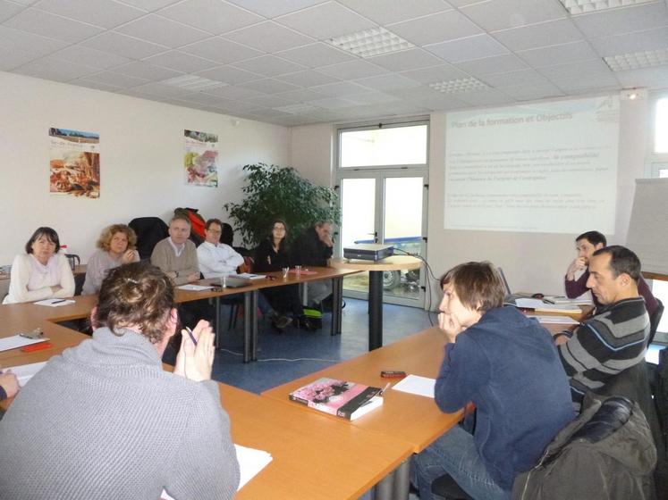 Cergy (Val-d’Oise), le 9 février. La formation « Savoir interpréter ses éléments comptables » a réuni une douzaine de chefs d’entreprises.