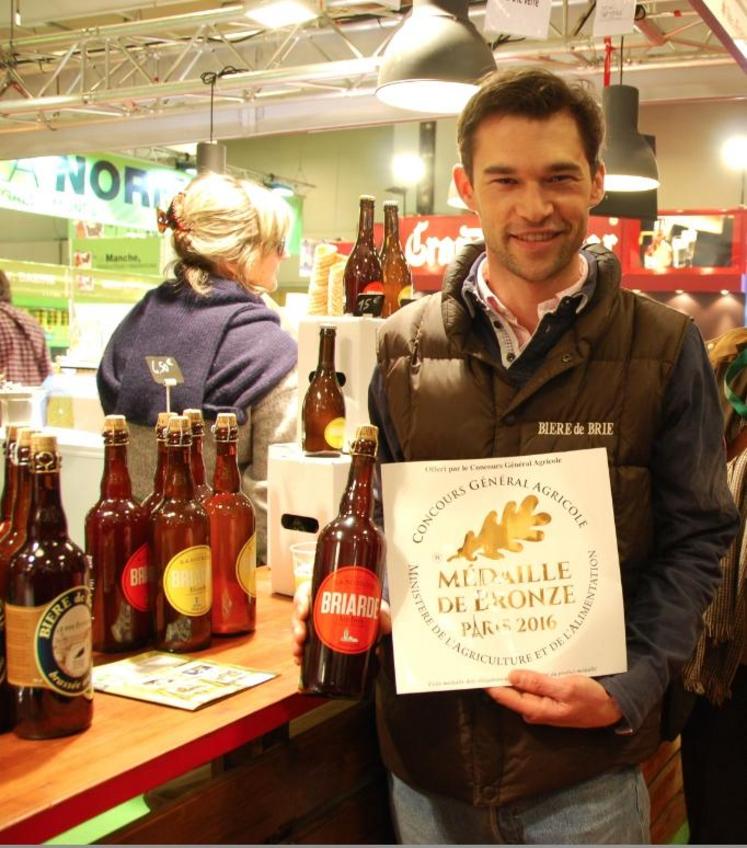 Paris, mardi 29 mars. Un doublé pour Hubert Rabourdin avec des médailles de bronze pour sa bière de brie blonde et sa Briarde ambrée.