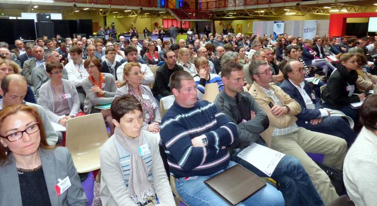 Le 10 mai, à Bourges (Cher). Les États généraux de l’agriculture ont réuni quatre cent cinquante personnes au pavillon d’Auron.