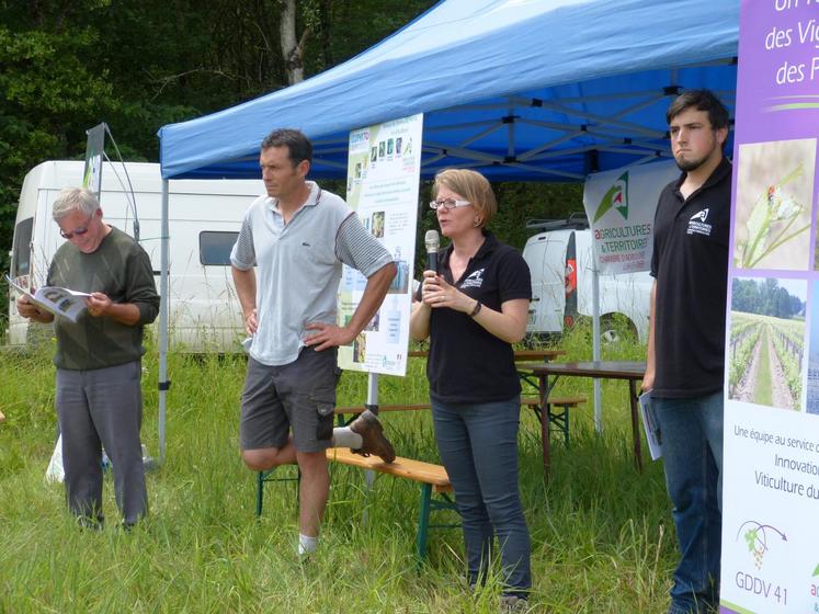 Le 24 juin, à Pontlevoy. Le réseau Dephy viti 41 a organisé une démonstration de matériels de travail du sol.