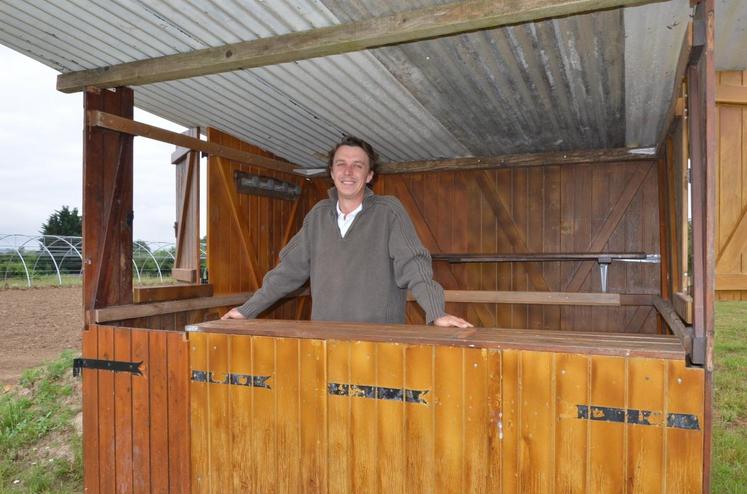 Écharcon (Essonne), le 4 juillet. Rodolphe Fouquet participera pour la première fois à la Balade du goût. Il a développé une cueillette à la ferme depuis son installation. 