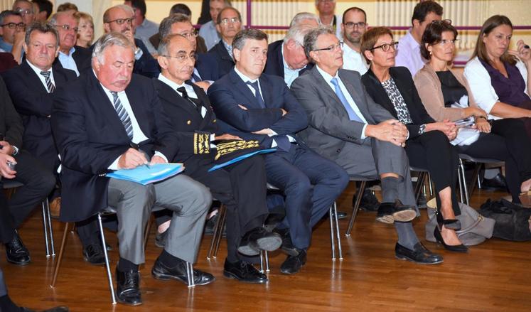 Le 15 septembre, à Illiers-Combray. Le lancement des rencontres « Ruralité d’avenir », initiées par le conseil départemental, a attiré une belle brochette d’élus, à commencer par le président du Sénat, Gérard Larcher (à g.).