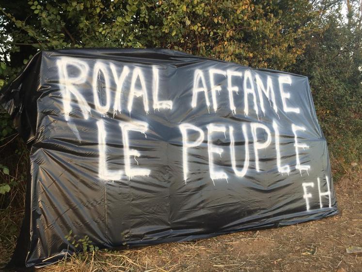 A Étréchy (Essonne) le long de la RN20, dans le sens province-Paris.