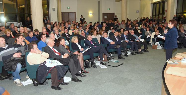 Le 10 novembre, à Châteaudun. La soirée de clôture des réunions publiques autour de la ruralité d’avenir organisée par le Conseil départemental a réuni beaucoup de monde au campus du Champs des possibles.