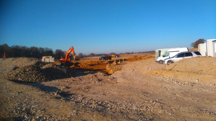 Le chantier de l’unité de méthanisation a débuté au lieu dit Le Champ de l’Homme, à Savigny-sur-Braye. 