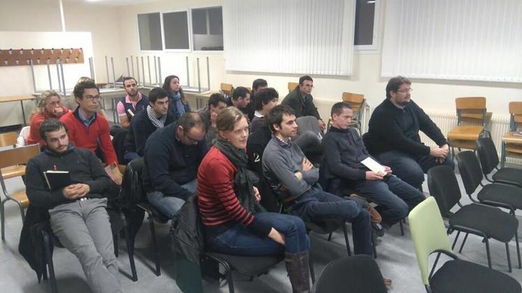 A Saint-Arnoult (Yvelines), le 9 décembre. Les Jeunes agriculteurs se sont félicités du dynamisme qui caractérise le canton depuis quelques mois.     