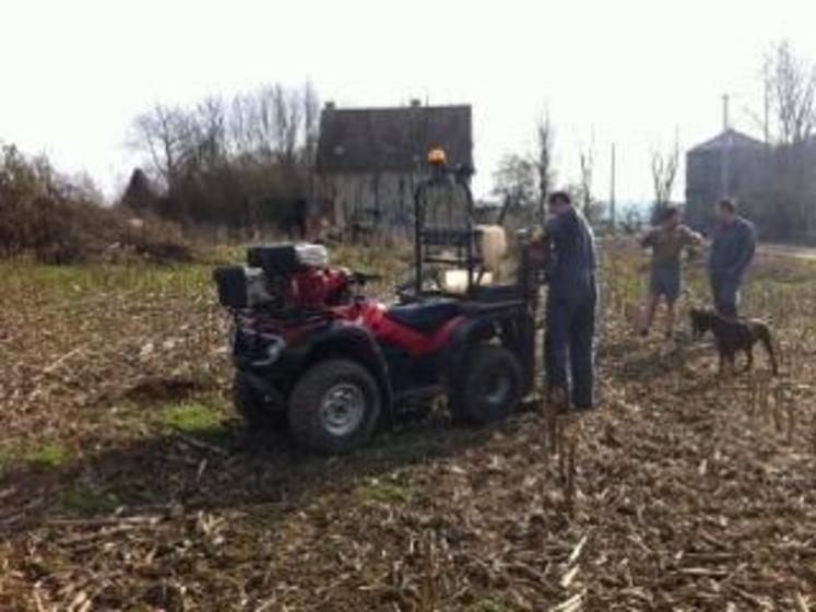 Les échantillonnages sont réalisés à l’aide d’un quad équipé pour les prélèvements.