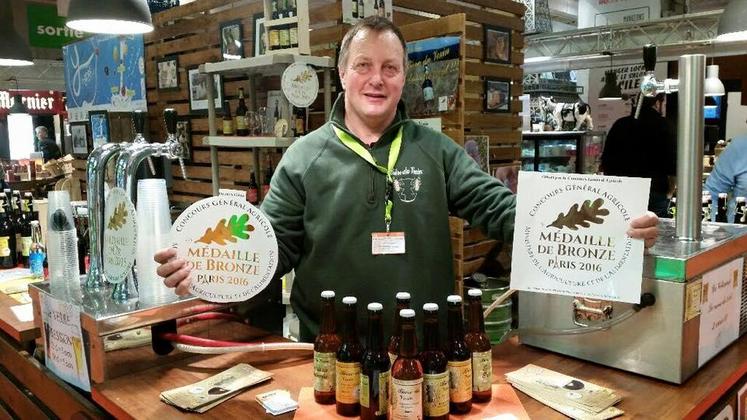 Lors de l’édition 2016 du Salon de l’agriculture, Denis Sargeret, à la tête de la ferme-brasserie du Vexin, avait reçu deux nouvelles récompenses pour ses bières. 