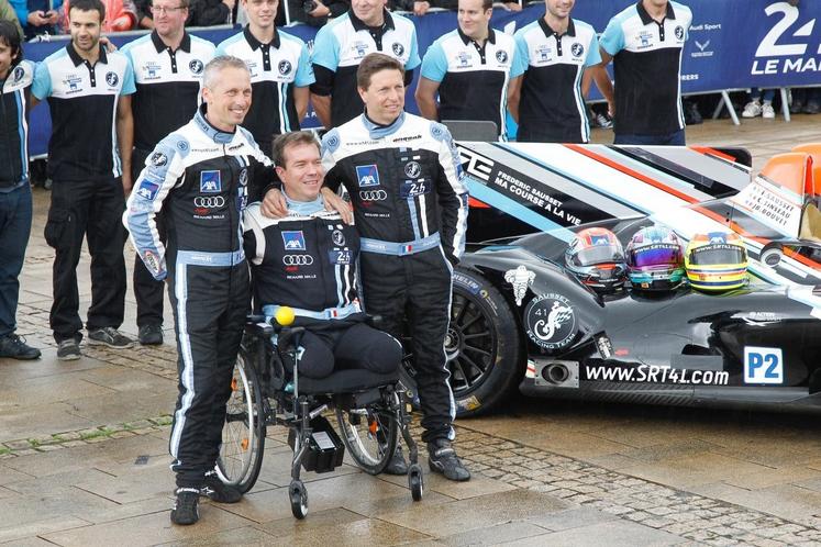 Frédéric Sausset, Christophe Tinseau, Jean-Bernard Bouvet et la famille SRT41 lors de la 84e édition des "24 Heures du Mans" les 18 et 19 juin dernier.
DR: Frédéric Sausset