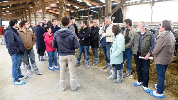 Le 4 avril, à Saint-Bomer. La journée portes-ouvertes du Criel a permis de faire le point sur différents facteurs clés d’une exploitation laitière.