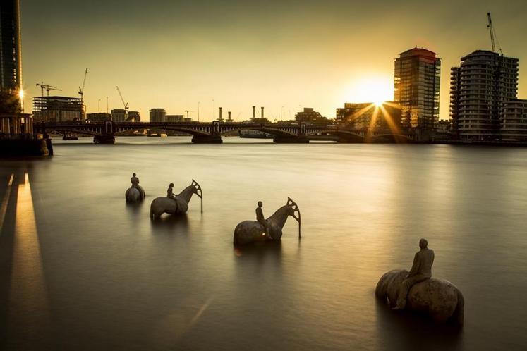 "The rising tide" ("La marée montante"), Londres, Angleterre