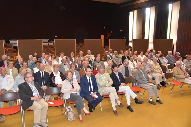 Le Mée-sur-Seine, jeudi 7 juin. Les membres du conseil d’administration de la section des anciens comptent une nouvelle membre, Martine Lièvin, épouse d’agriculteur à Etrepilly.
